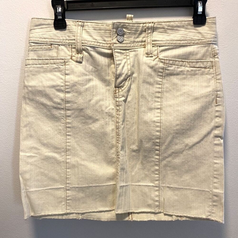 Y2K Vintage GAP Women's Mini Skirt Size 2 Beige Stretch Denim Raw Hem Beach Prep